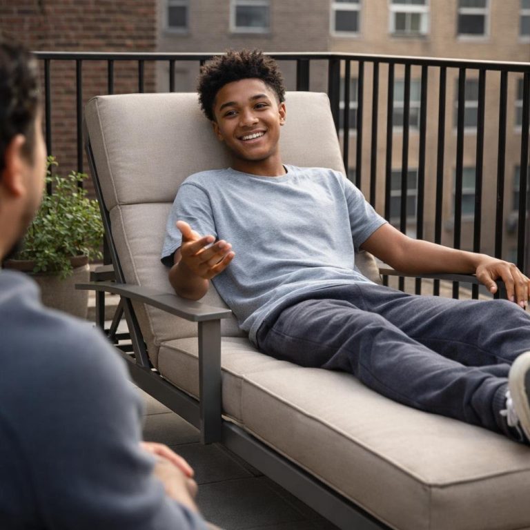 Chaise Lounge with Wheels